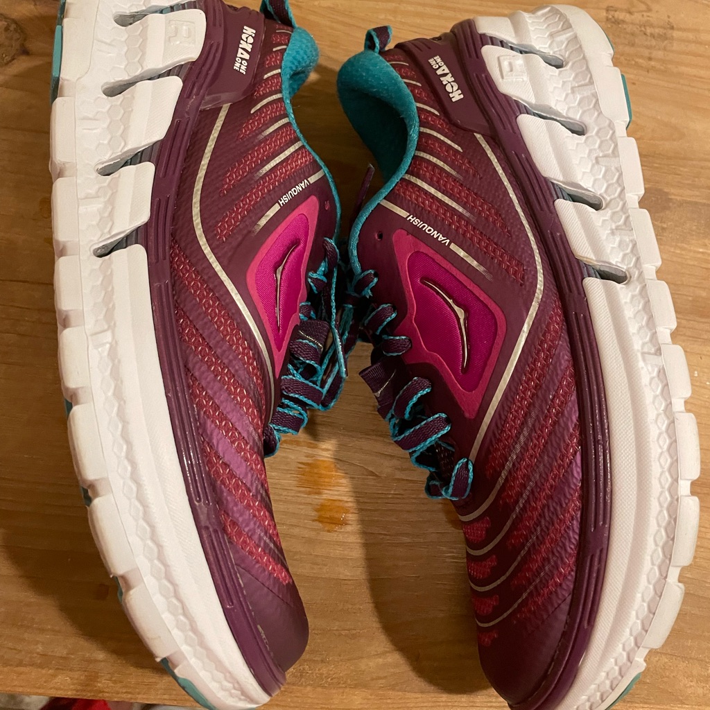 Hoka Woman Sneakers Size 7.5